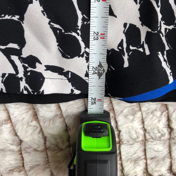 CYNTHIA VINCENT Patterned Tank - Picture 5 of 5